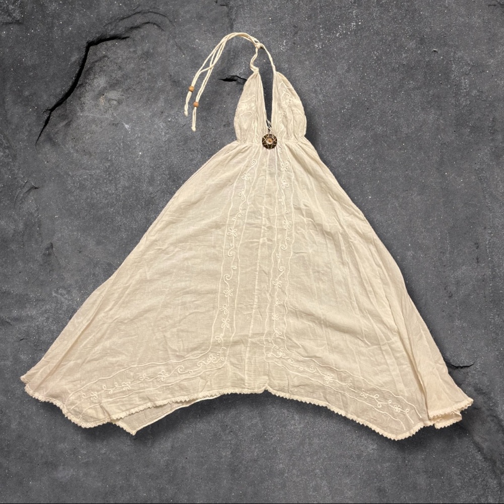 Backless dress
